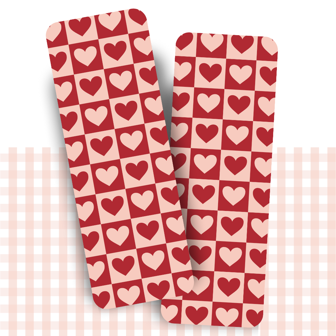 Double-sided bookmark with a retro red and pink heart pattern